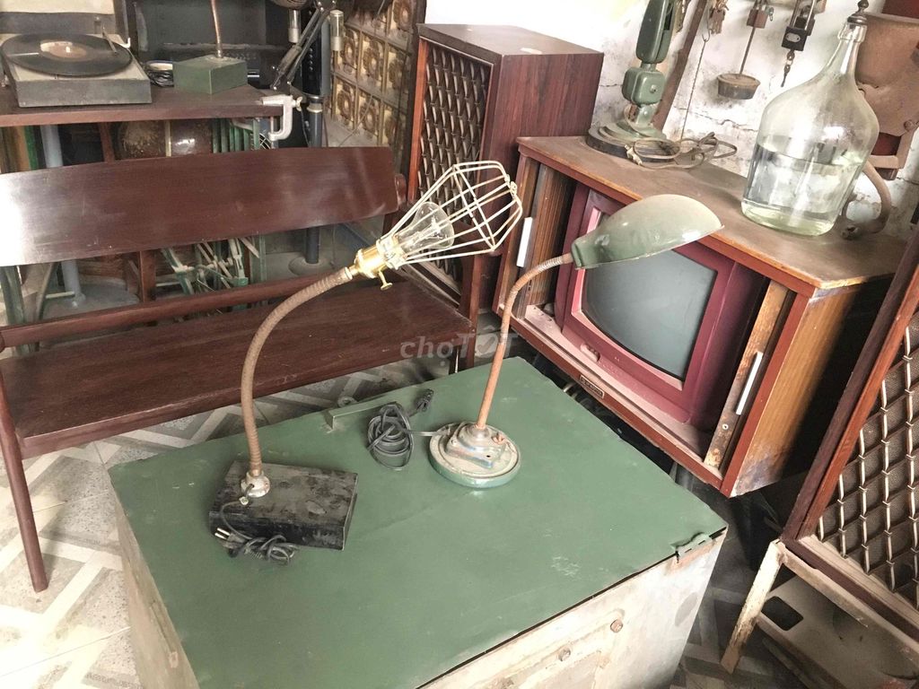 2 Đèn bàn decor vintage. Mua bán Đèn tại Thành phố Biên Hòa Đồng Nai được đăng bởi xưa cũ biên hoà hình 1