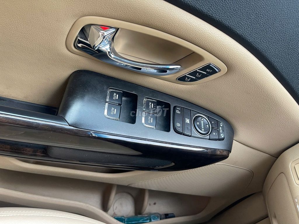 Kia Sedona 2.2 DAT Luxury 2019 - 56000 km. Mua bán Ô tô tại Thành phố Dĩ An Bình Dương được đăng bởi trần thị khánh huyền  hình 5