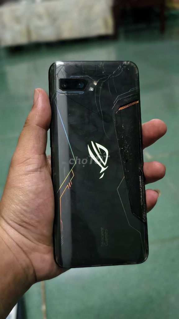 ROG Phone 2 Đen Đã sử dụng. Mua bán Điện thoại tại Thị xã Bến Cát Bình Dương được đăng bởi luan hình 1