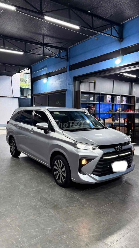 Toyota Avanza Premio 2022 Автомат Серебристый