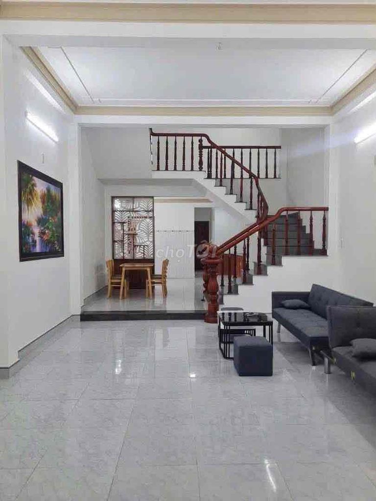 Аренда · 3 комн. · 100 м² · Quận Cẩm Lệ, ул. Đường Kiều Phụng