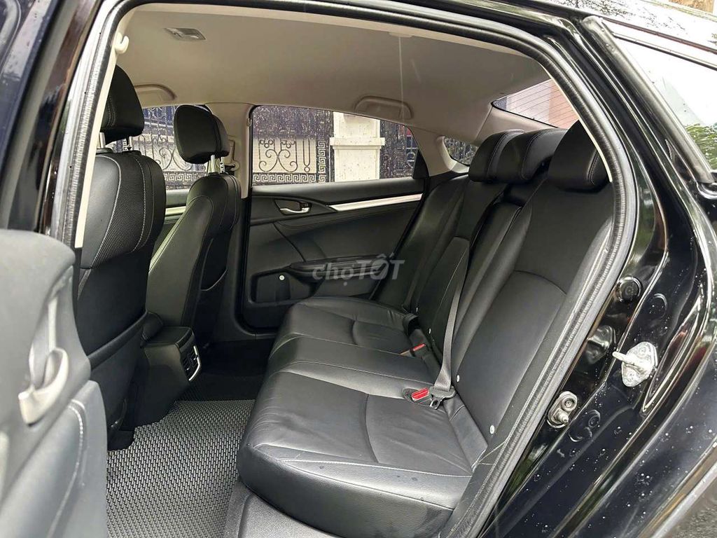 Chính chủ bán Honda Civic 1.8E 2017 nhập Thái. Mua bán Ô tô tại Quận Gò Vấp Tp Hồ Chí Minh được đăng bởi PHẠM VIỆT hình 8