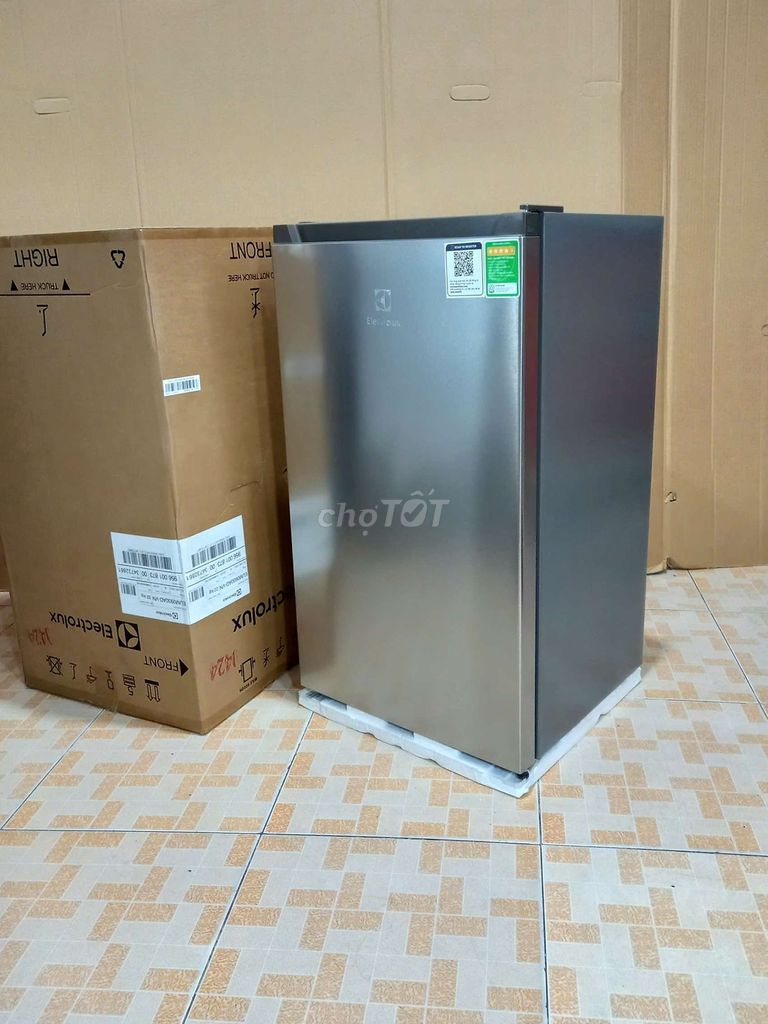 Tủ lạnh Elec Q943N7 1ngăn nhỏ gọn, mới leng keng