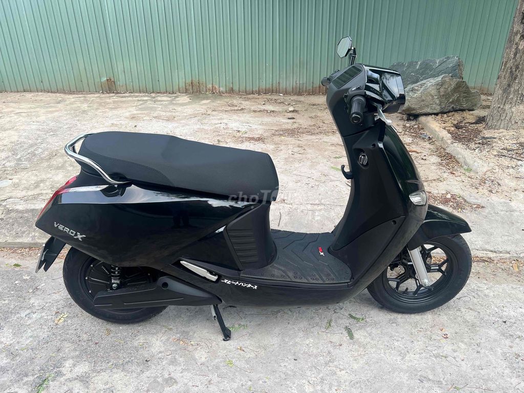 Электрический скутер VinFast Vero X, черный, 600 км