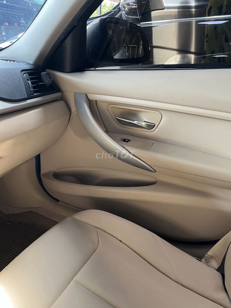 BMW 320i 2016 đăng ký 2017, odo 29.000km – 680tr. Mua bán Ô tô tại Quận 12 Tp Hồ Chí Minh được đăng bởi Thi Thuy Nguyen hình 8