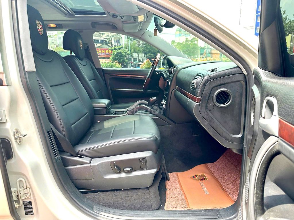 Porsche Cayenne 3.2 rất ít hao xang nhập 2005. Mua bán Ô tô tại Quận Bình Thạnh Tp Hồ Chí Minh được đăng bởi Lê minh quang  hình 5