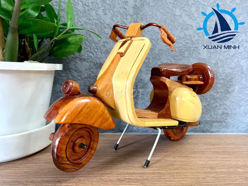 0902798966 - Mô hình Xe Vespa Cổ Loại Đẹp - Gỗ Căm Xe