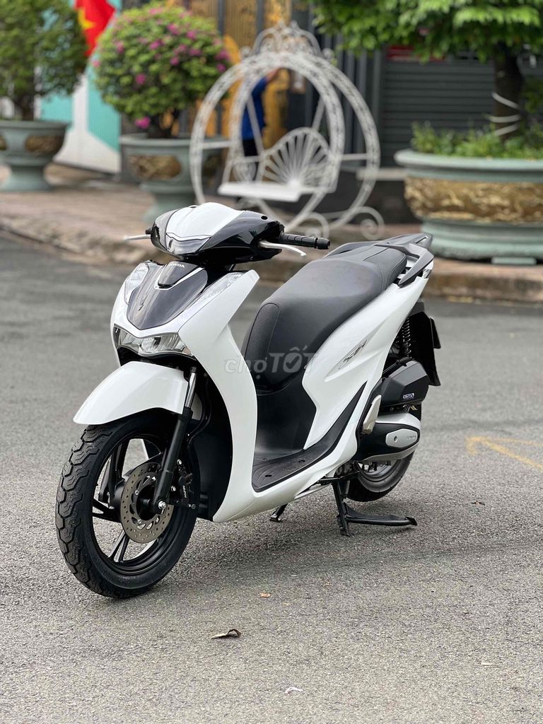 Shvn 125 Trắng Đen Sporty 2021 Leng Keng Có Góp🎉🎉🎉. Mua bán Xe máy tại Thành phố Biên Hòa Đồng Nai được đăng bởi Xe Máy Phát Đồng hình 1