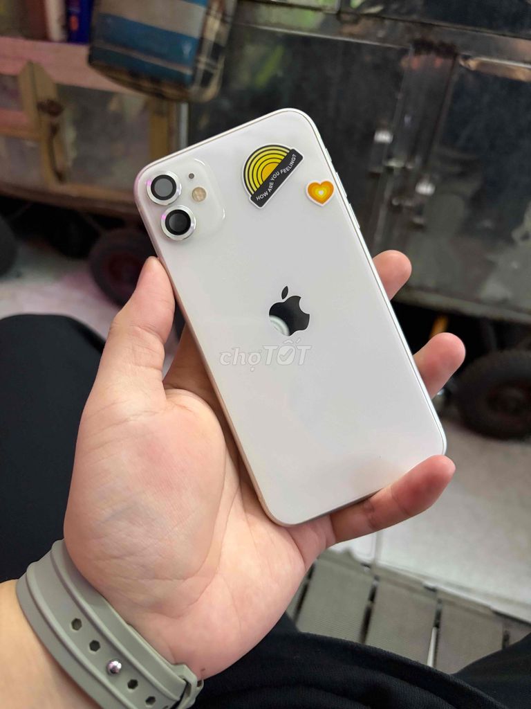 Apple iPhone 11 128GB Trắng 98%. Mua bán Điện thoại tại Quận 11 Tp Hồ Chí Minh được đăng bởi Nguyễn Trọng Nghĩa hình 1