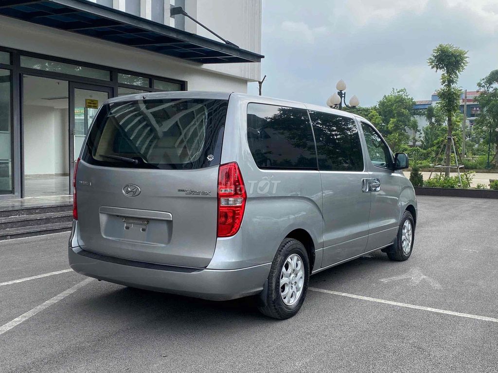 Hyundai Grand Starex 2014 - 9 chỗ. Mua bán Ô tô tại Quận Hà Đông Hà Nội được đăng bởi Hiệp Xoăn Hà Đông hình 2