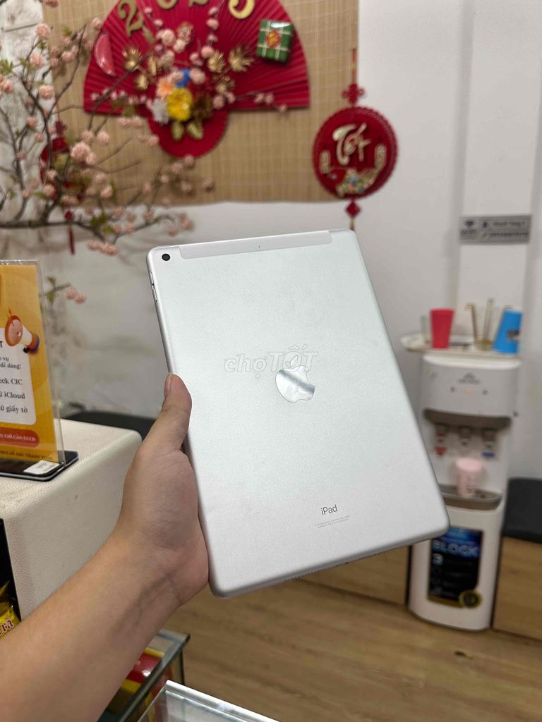 iPad Gen 9 64GB, 4G, Bản Quốc Tế. Mua bán Máy tính bảng tại Quận Đống Đa Hà Nội được đăng bởi Hoàng quân store hình 1