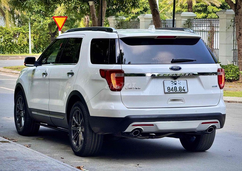 Ford Explorer 2017 2.3L Ecoboost - 96000 км