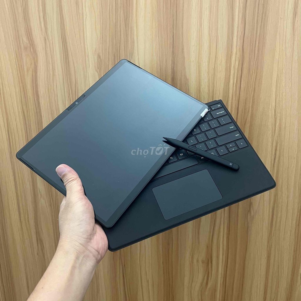 Microsoft Surface Pro 9 i5-1235U kèm bút. Mua bán Laptop tại Thành phố Buôn Ma Thuột Đắk Lắk được đăng bởi Vi Tính Gia Lâm hình 1