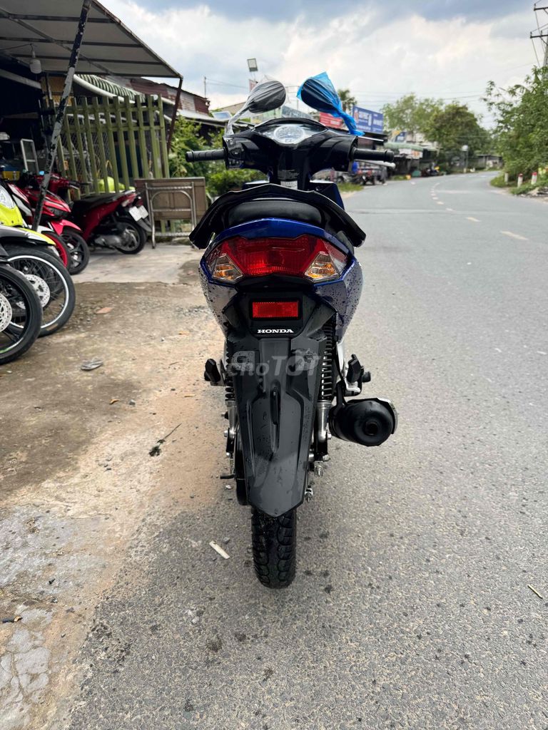 xe đẹp may em zin.bao hồ sơ. co sip cho ae . lh. Mua bán Xe máy tại Huyện Phong Điền Cần Thơ được đăng bởi Thanh Dang Hoang hình 4