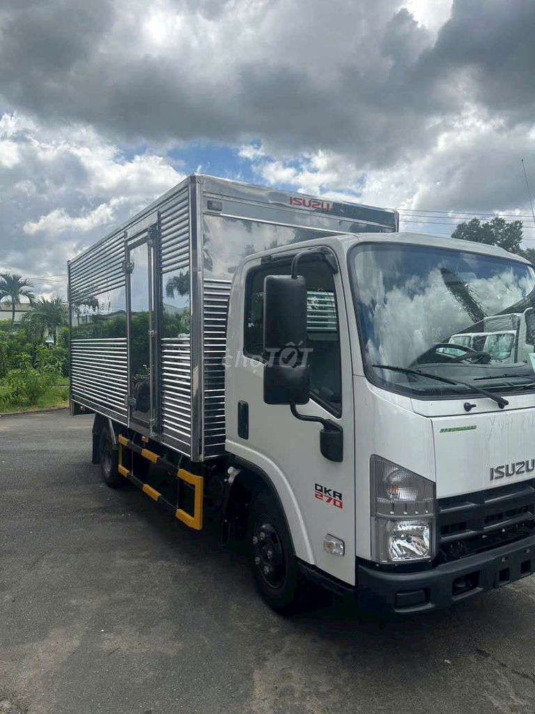 QKR 270 thùng kín 2.5 tấn. Mua bán Xe tải, xe ben tại Quận 12 Tp Hồ Chí Minh được đăng bởi Chiến hình 4