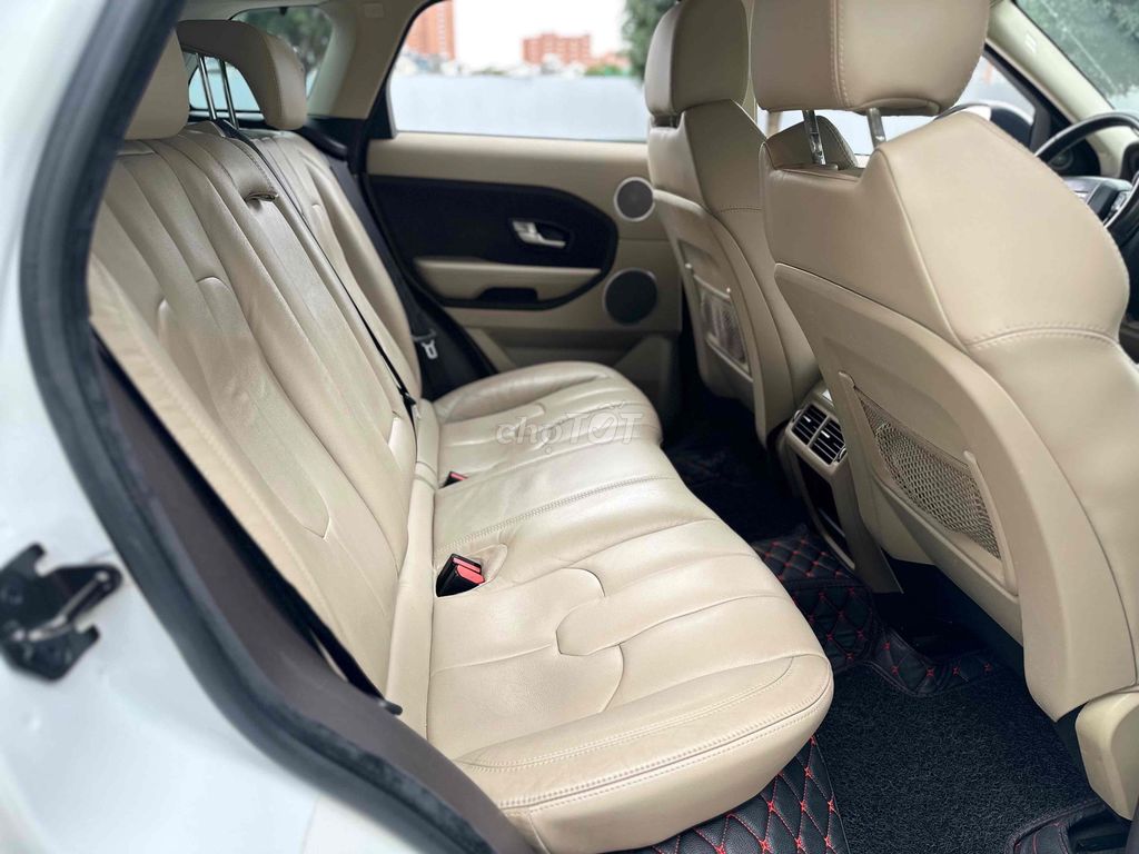 Range Rover Evoque 2015 Prestige Trắng 8 Vạn Miles. Mua bán Ô tô tại Quận Cầu Giấy Hà Nội được đăng bởi Vũ Kiên hình 12