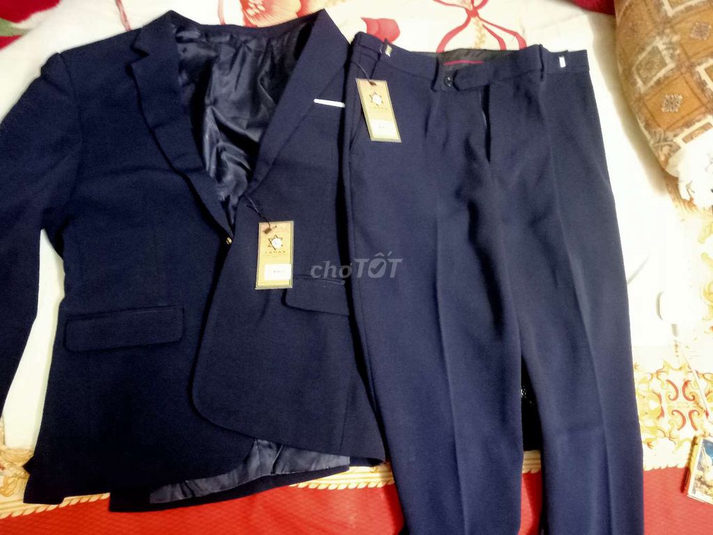 Bộ Vest Nam size XL kèm áo Sơmi size L. Mua bán Quần áo tại Quận Lê Chân Hải Phòng được đăng bởi Hải Sâm hình 1