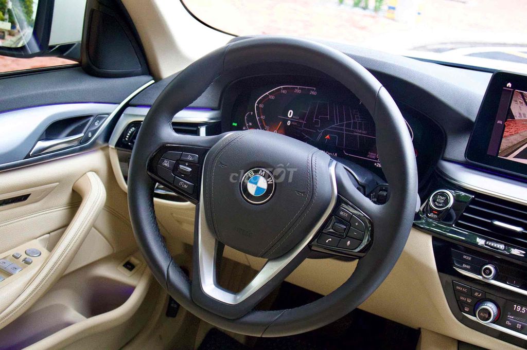BMW 520i G30 model 2019. Mua bán Ô tô tại Quận 8 Tp Hồ Chí Minh được đăng bởi Khoa nguyễn hình 7
