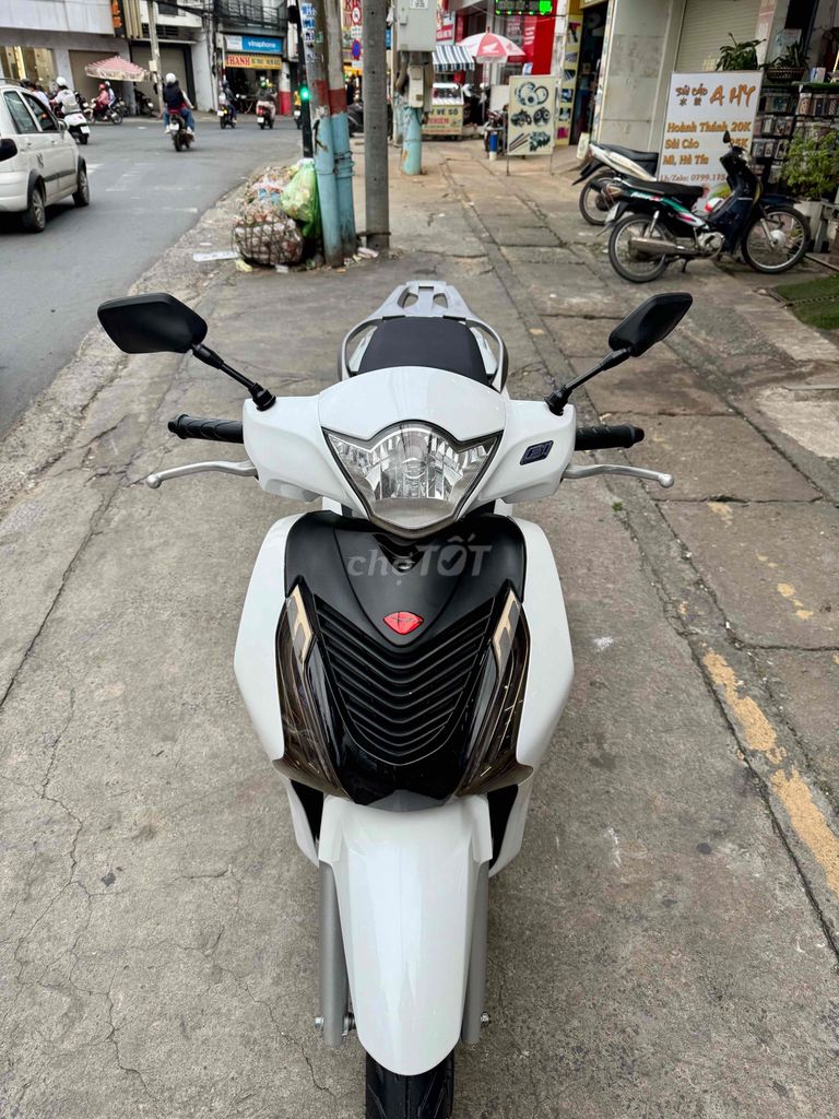 🟢🟢 SH 150 Trắng đen 2016 Smarkey chính chủ có góp. Mua bán Xe máy tại Thành phố Biên Hòa Đồng Nai được đăng bởi XE MÁY CŨ THÀNH MỸ  hình 1