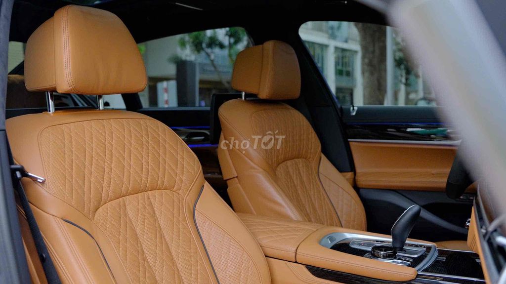 BMW 7 Series 2021 740Li - 19999 km Bank 90%. Mua bán Ô tô tại Quận 7 Tp Hồ Chí Minh được đăng bởi PHÁT ĐẠT LUXURY CAR hình 12