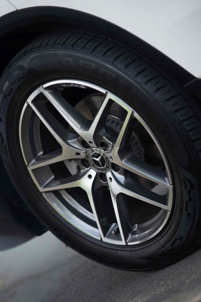 Mercedes GLC300 2018 1 chủ Trắng // Nâu. Mua bán Ô tô tại Quận 7 Tp Hồ Chí Minh được đăng bởi Nguyễn Lê Trung hình 14