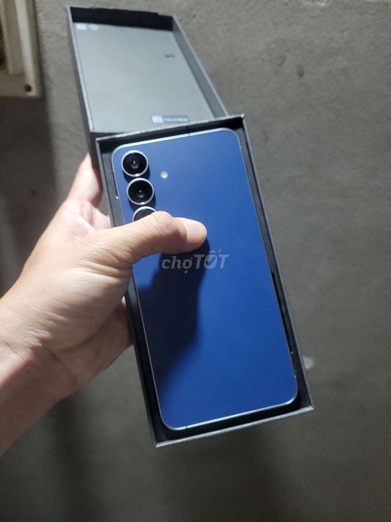S25 FE 256GB fullboxx bh tgdd lâu. Mua bán Điện thoại tại Huyện Châu Thành Tiền Giang được đăng bởi Cầm đồ thanh lý  hình 1