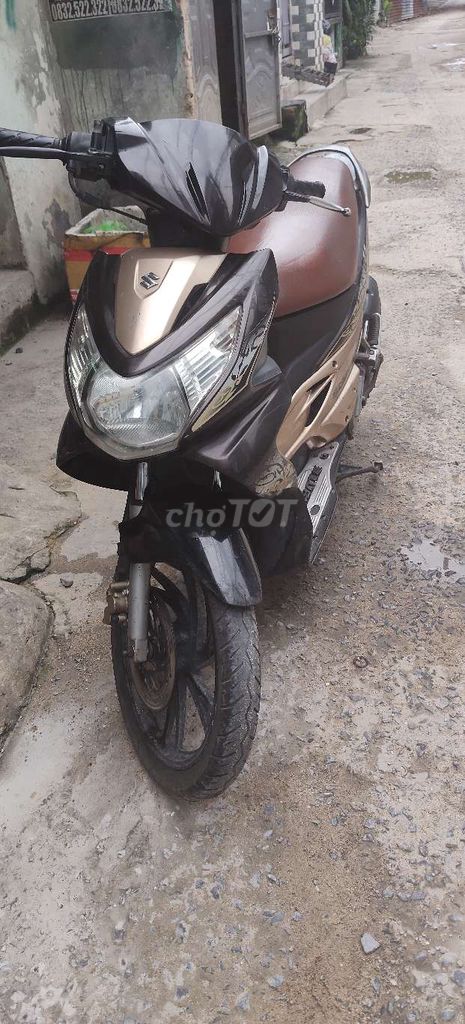 Suzuki Hayate, черный с бронзовым