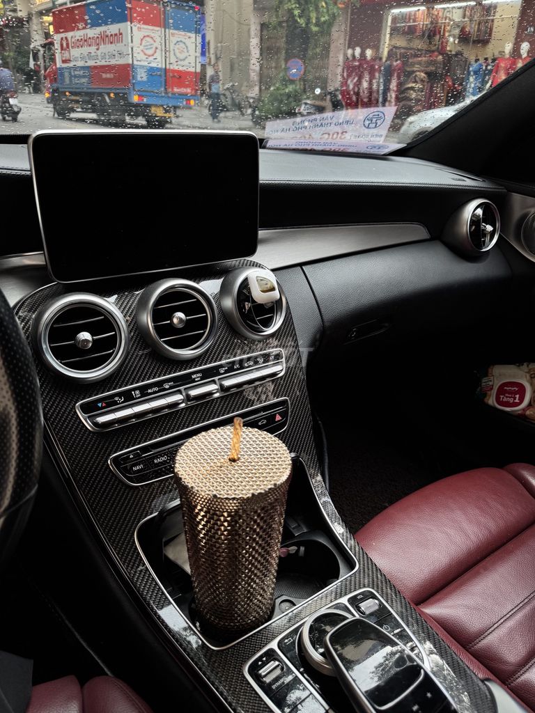 Mercedes Benz C Class 2016 C300 AMG - 50000 km. Mua bán Ô tô tại Quận Hai Bà Trưng Hà Nội được đăng bởi Mimi Nguyen hình 4