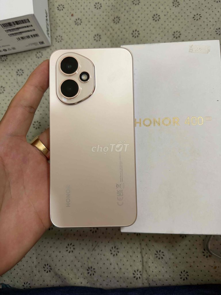 Honor 400 256GB Vàng Snapdragon 7 Gen 3. Mua bán Điện thoại tại Quận Tân Bình Tp Hồ Chí Minh được đăng bởi Nguyễn Thắng Mobile hình 1
