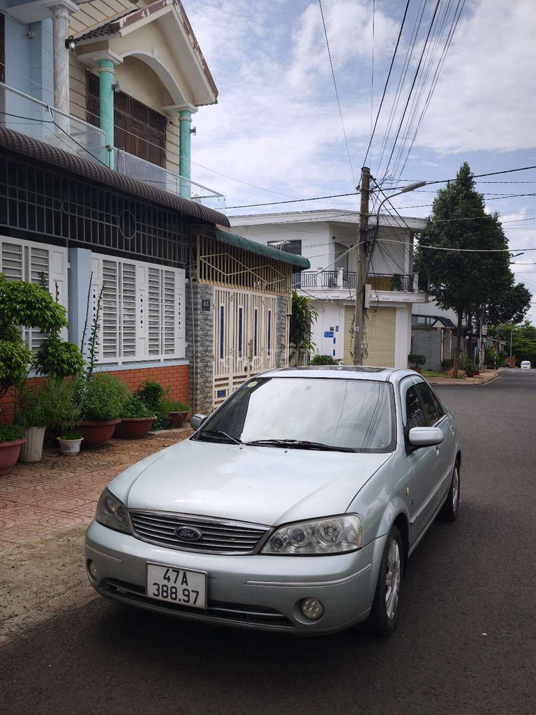 Ford Laser 2004 photo 2