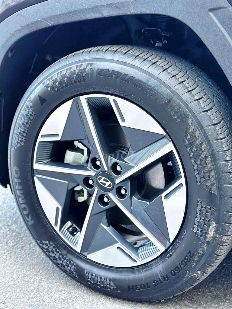 Huyndai Tucson 2025 2.0 ATH - 7000km. Mua bán Ô tô tại Quận Cầu Giấy Hà Nội được đăng bởi Thái Hoàng Long Auto hình 18