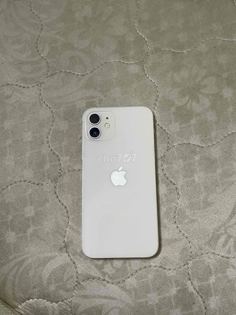 Apple iPhone 12 Trắng Zin Trầy nhẹ. Mua bán Điện thoại tại Quận 4 Tp Hồ Chí Minh được đăng bởi Phạm Xuân Nghi hình 1