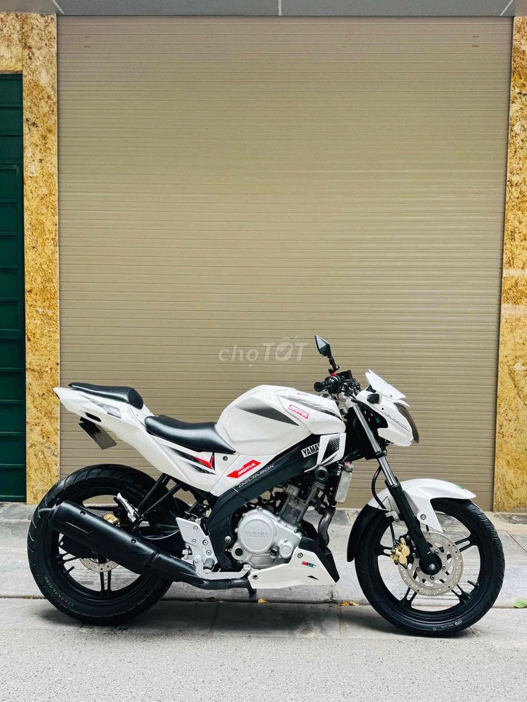 Yamaha FZ 150 FI белый оригинальный автомобиль Yamaha