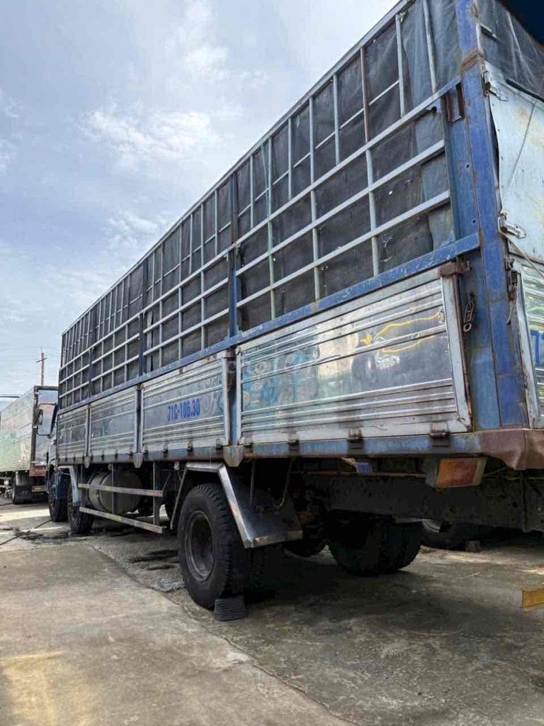 Thaco Auman 2 dí sản xuất 2011.tải trọng 9.99 tấn. Mua bán Xe tải, xe ben tại Huyện Bình Chánh Tp Hồ Chí Minh được đăng bởi Dương Ôtô  hình 2