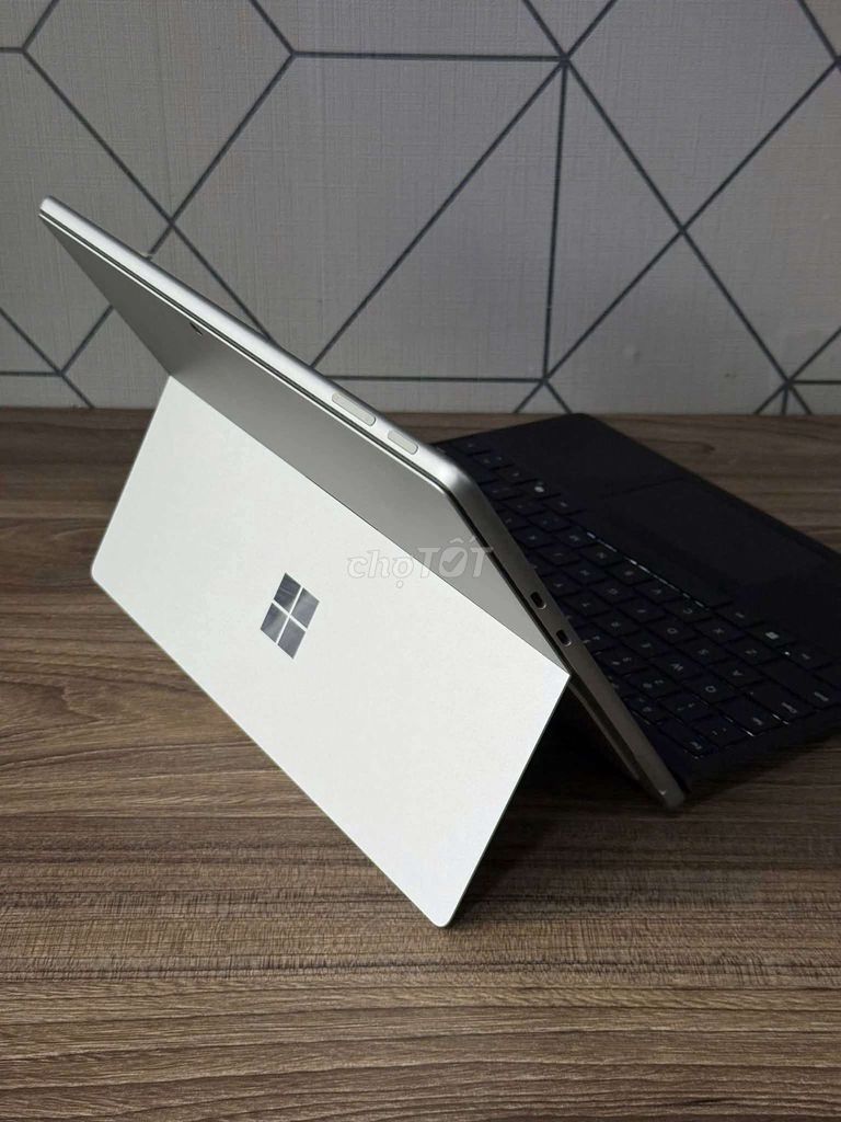 Microsoft Surface Pro 10 Ultra 7-165U 13 in 16/1tb. Mua bán Máy tính bảng tại Quận Ba Đình Hà Nội được đăng bởi TRẦN MINH SƠN hình 1
