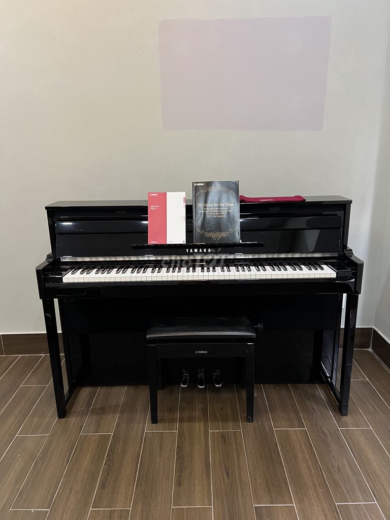 Yamaha Nu1 mới 99% kèm phụ kiện.