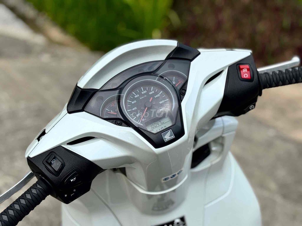 Honda SH 300i Smartkey. Mua bán Xe máy tại Quận Cầu Giấy Hà Nội được đăng bởi Tuấn Việt Motor hình 4