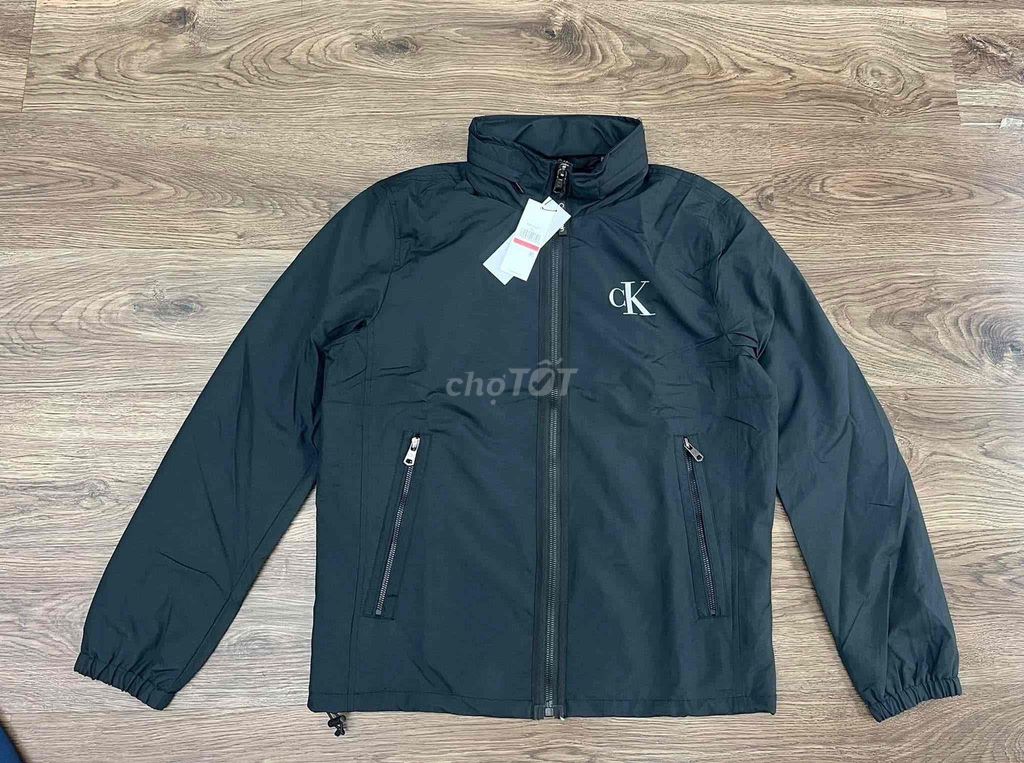 Áo khoác  Calvin Klein size L. Mua bán Quần áo tại Quận Hải Châu Đà Nẵng được đăng bởi Bảo Bảo hình 1