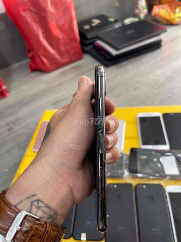 Apple iPhone X Đen. Mua bán Điện thoại tại Quận 12 Tp Hồ Chí Minh được đăng bởi Vinh Nguyễn  hình 1