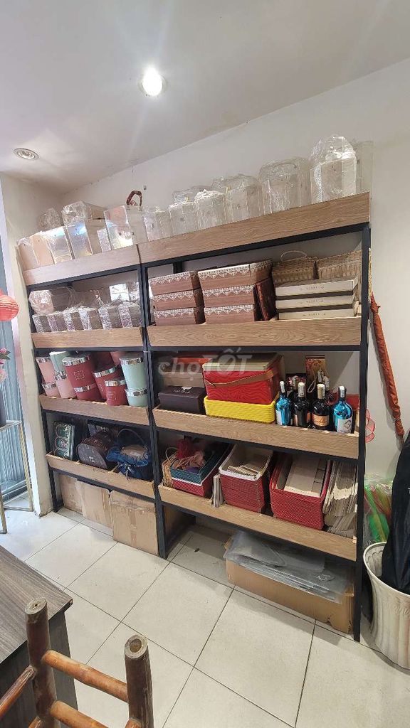 Thanh lý kệ trưng bày cao 2m giá tốt. Mua bán Tủ, kệ gia đình tại Quận Bình Thạnh Tp Hồ Chí Minh được đăng bởi BùiAM hình 1