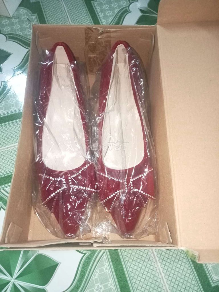 Giày cao gót Nữ Đỏ đô size 39 Mới. Mua bán Giày dép tại Thành phố Dĩ An Bình Dương được đăng bởi Duyên hình 1