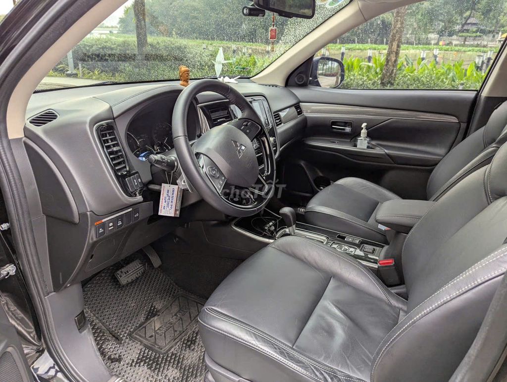 Bán xe Mitsubishi Outlander HCM. Mua bán Ô tô tại Quận 12 Tp Hồ Chí Minh được đăng bởi Linh Nguyen hình 5