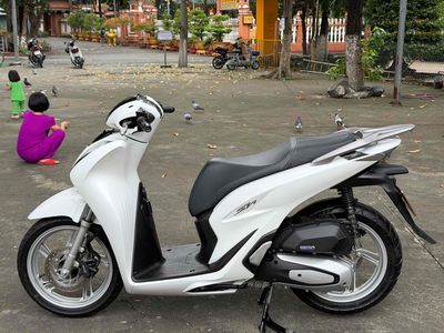 HT GÓP ĐẬU💯Sh 125 BSTP 9chủ Xe Đẹp Ít Đi Bán & GL. Mua bán Xe máy tại Quận Tân Bình Tp Hồ Chí Minh được đăng bởi CươngCương