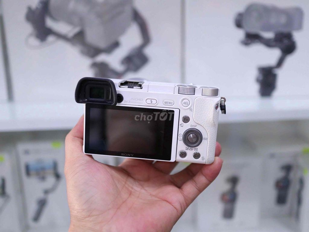 Bán Sony A6000+lens 16-50OSS Máy ,lens còn đẹp. Mua bán Máy ảnh, Máy quay tại Thành phố Thủ Dầu Một Bình Dương được đăng bởi Chinh Lee hình 1