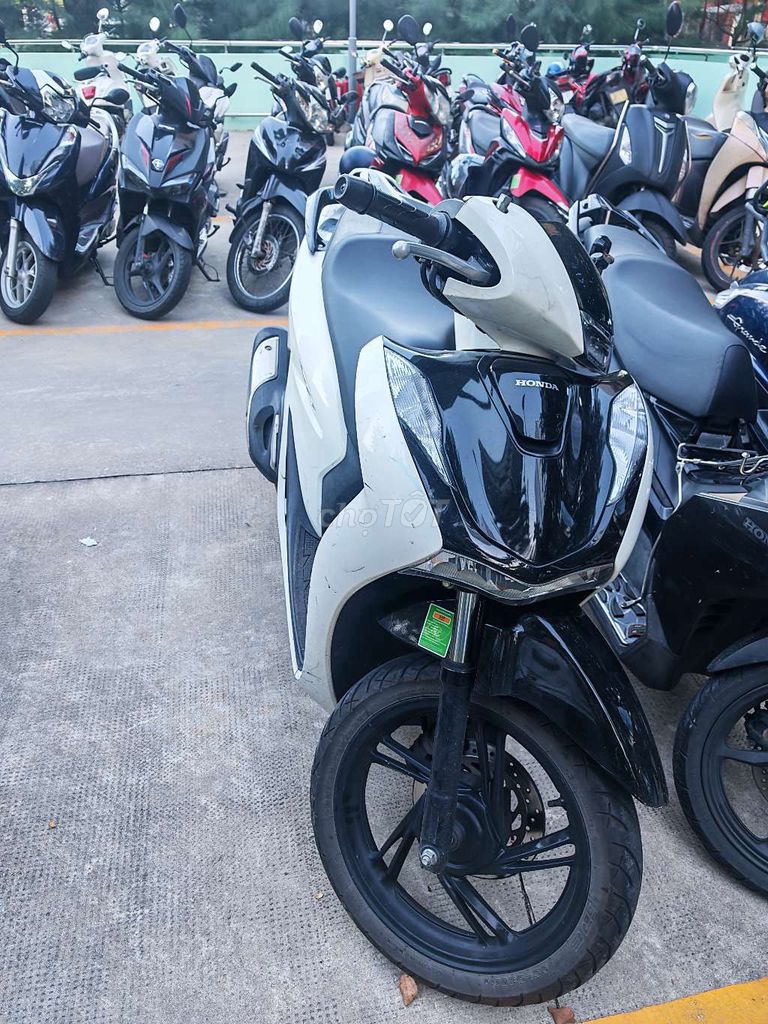 Honda SH 125 CBS 2023 Белый 25000 км