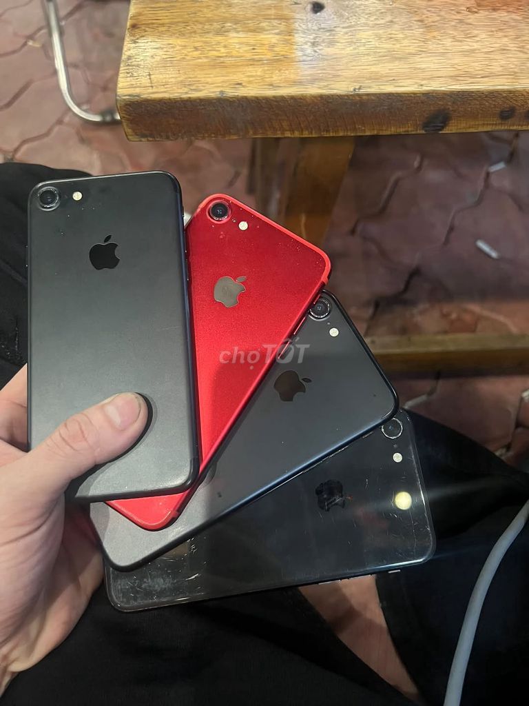 Apple iPhone 7 Đen, Đỏ. Mua bán Điện thoại tại Quận 8 Tp Hồ Chí Minh được đăng bởi Hội Đồ Điện Tử hình 1