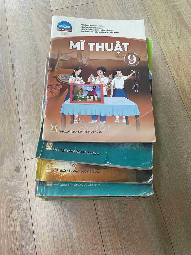 Sách giáo khoa lớp 9. Mua bán Sách tại Quận Hà Đông Hà Nội được đăng bởi Thảo đặng hình 1