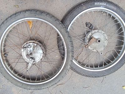 Cặp bánh Cub 81 zin nhật. Mua bán Phụ tùng xe tại Quận Bình Thạnh Tp Hồ Chí Minh được đăng bởi A Hùng