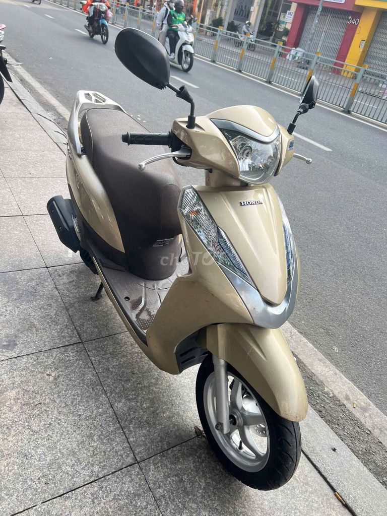 Honda Lead FI 2016 Золотистый