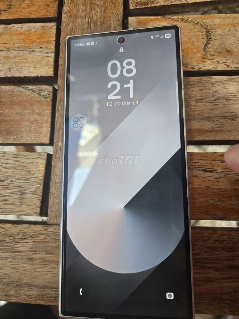 Samsung Z Fold 6 Đỏ Như mới. Mua bán Điện thoại tại Quận Tân Phú Tp Hồ Chí Minh được đăng bởi Phạm văn Tuấn kiệt hình 1